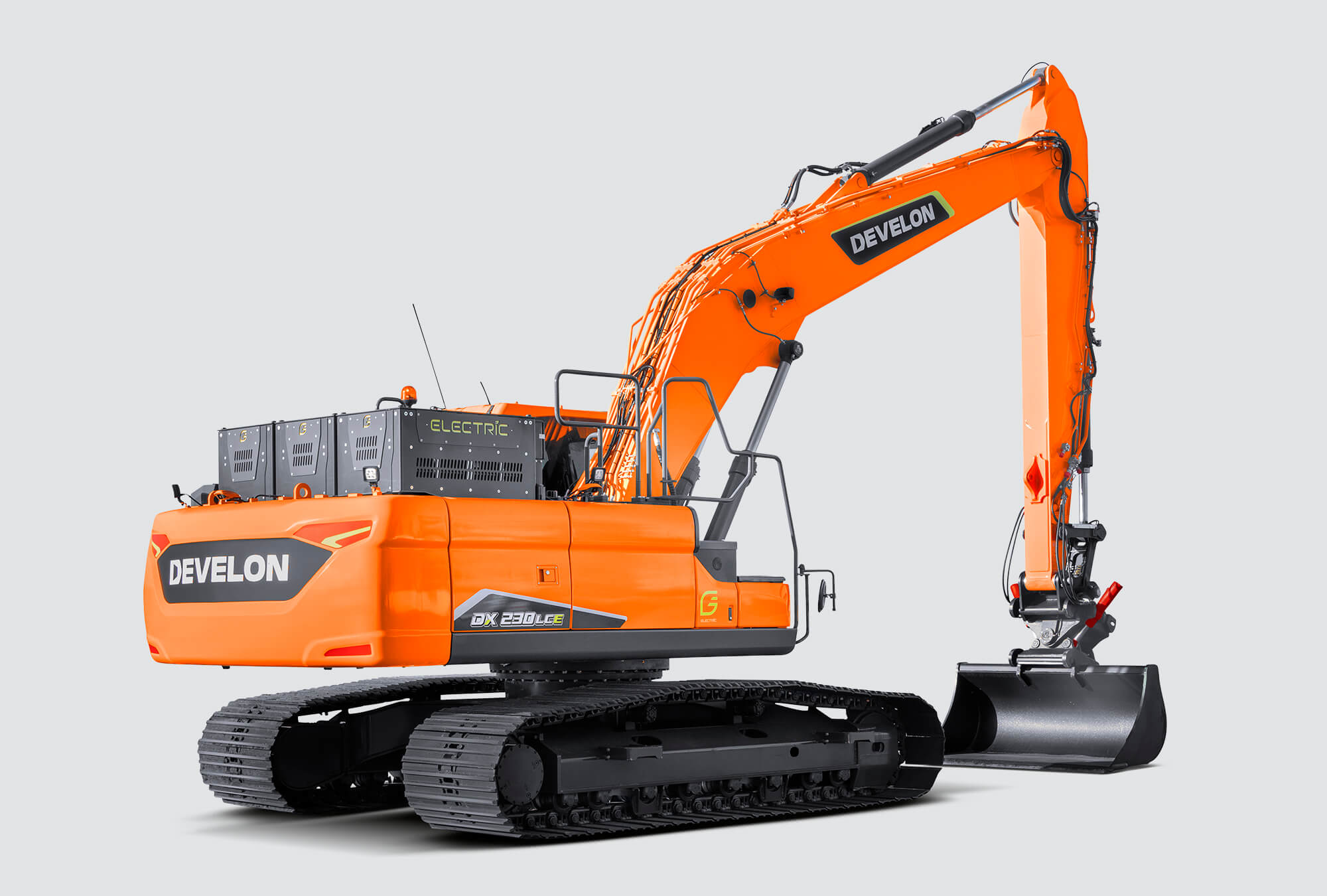 develon-dx230lce-7-studio-image